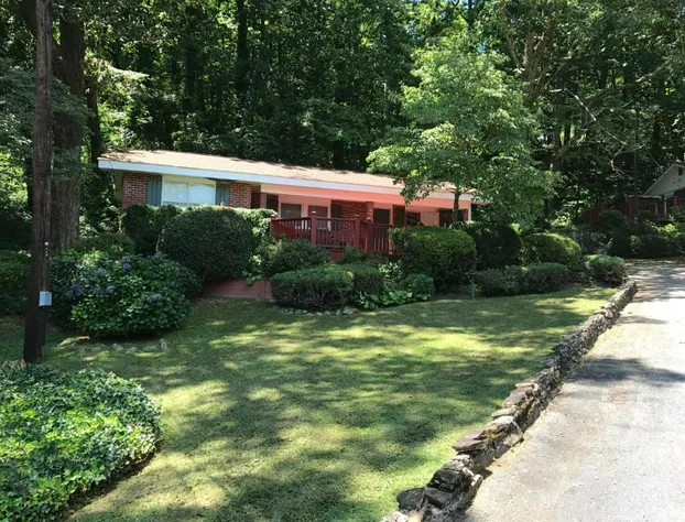 Mountain Aire Cottages, Inn, & Glamping hotel detail image 2