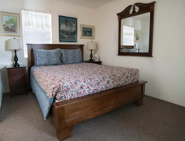 Mt Williamson Motel and Basecamp hotel detail image 4