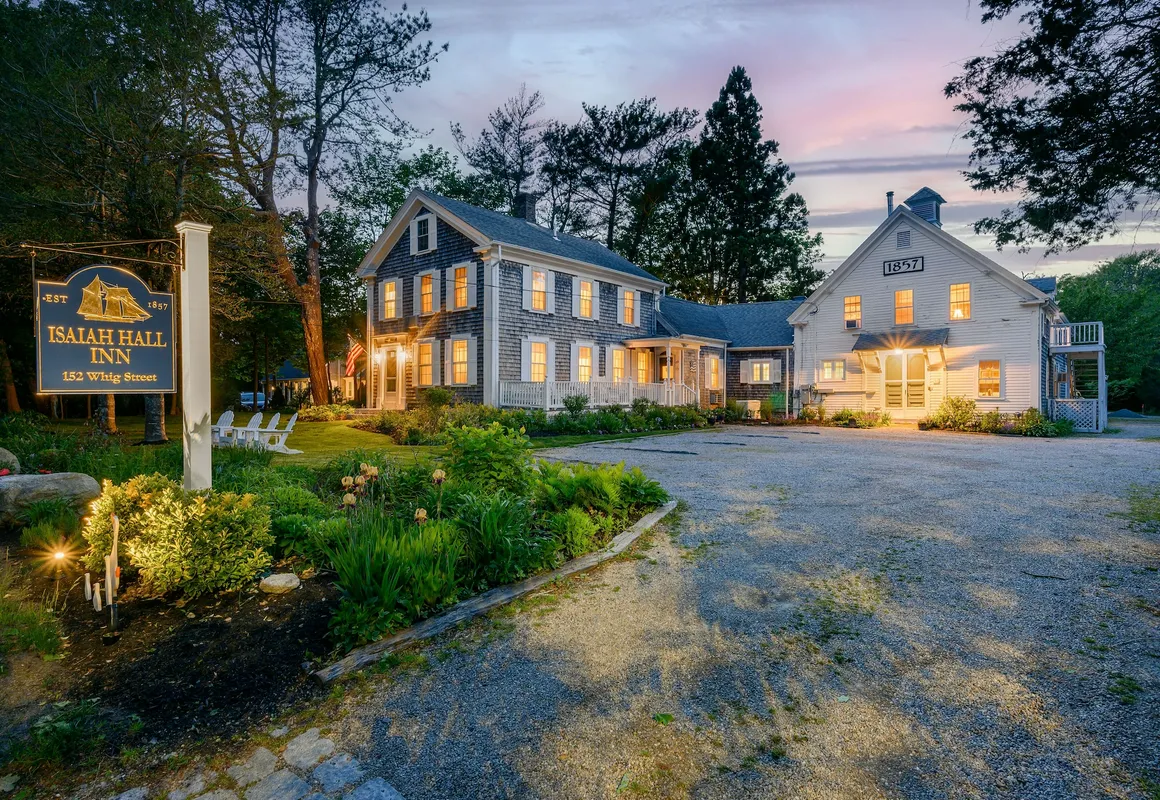 Isaiah Hall Bed & Breakfast Inn hotel hero