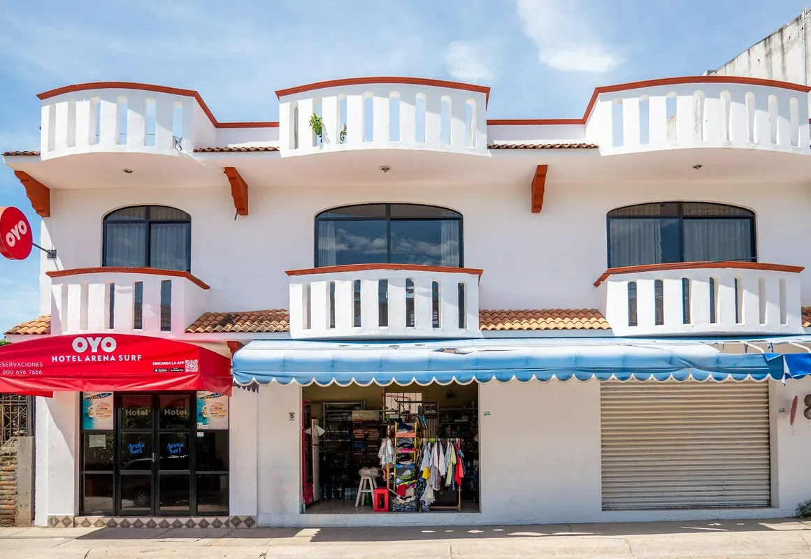 Oyo Hotel Arena Surf hotel hero