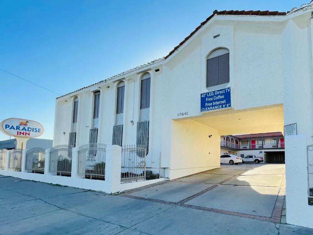 Paradise Inn hotel hero