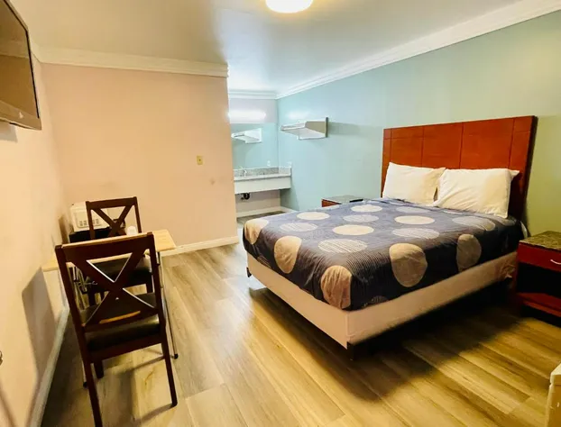 Paradise Inn hotel detail image 4