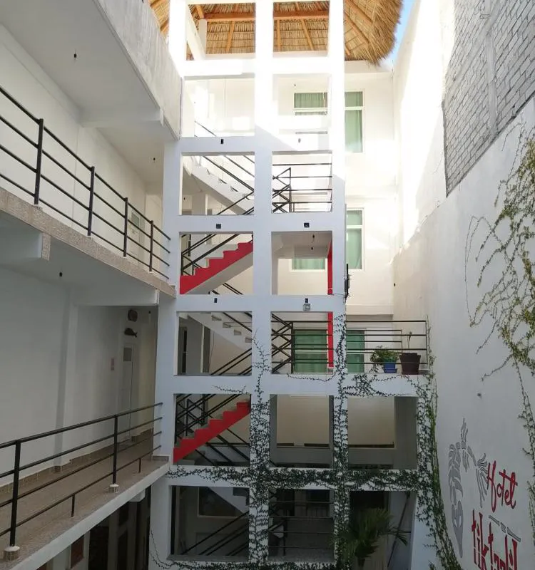 Hotel Tiktaalik hotel hero