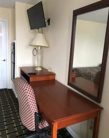 Imperial inn hotel detail image 4