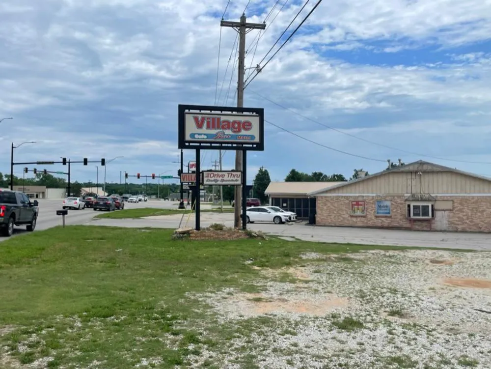 Village Inn hotel hero