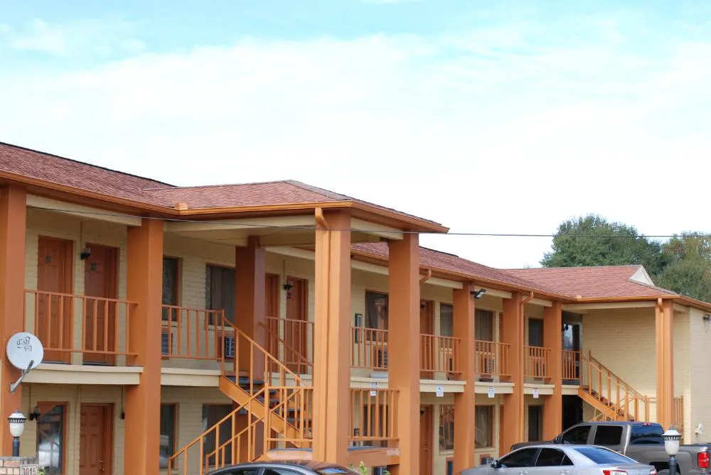 Royal Inn hotel hero