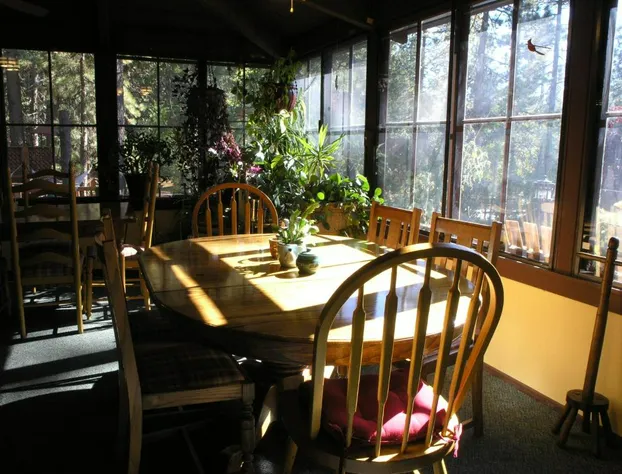 Strawberry Creek Inn hotel detail image 1