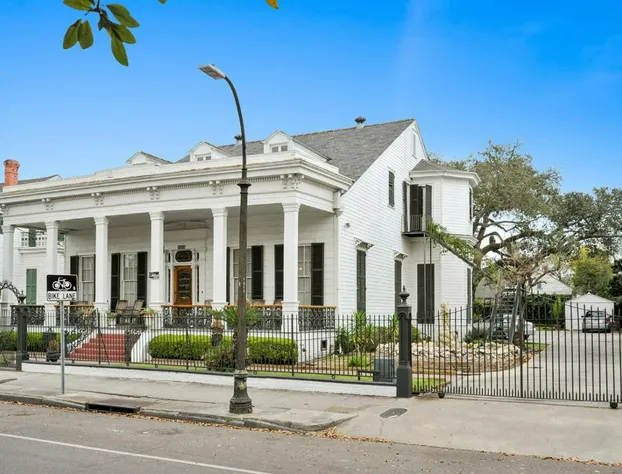 Ashton's Bed and Breakfast hotel detail image 3