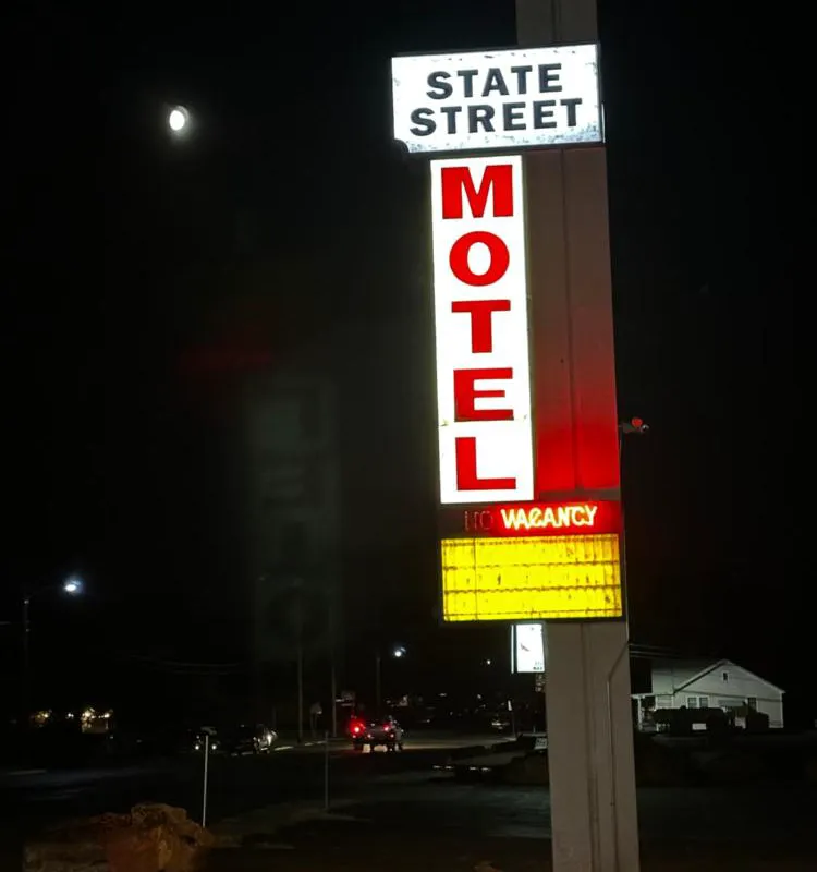 State Street Motel hotel hero