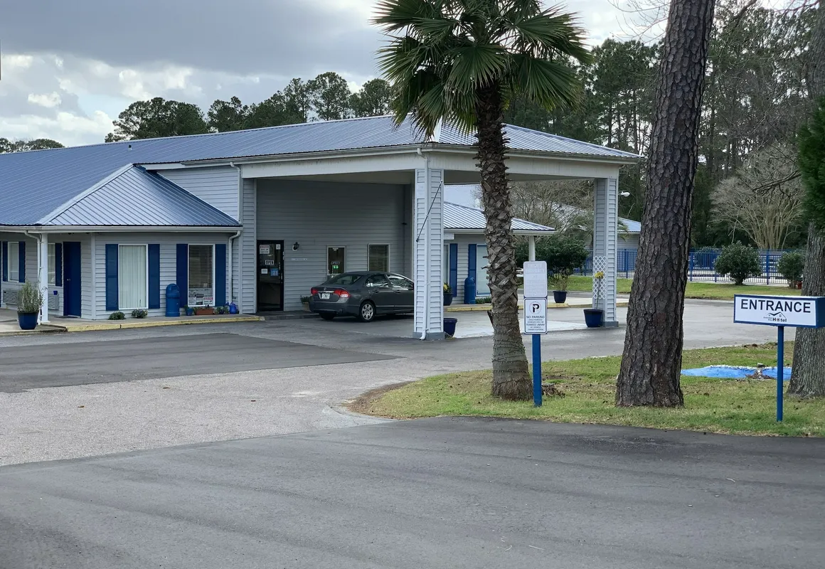 Extended Stay Brunswick hotel hero