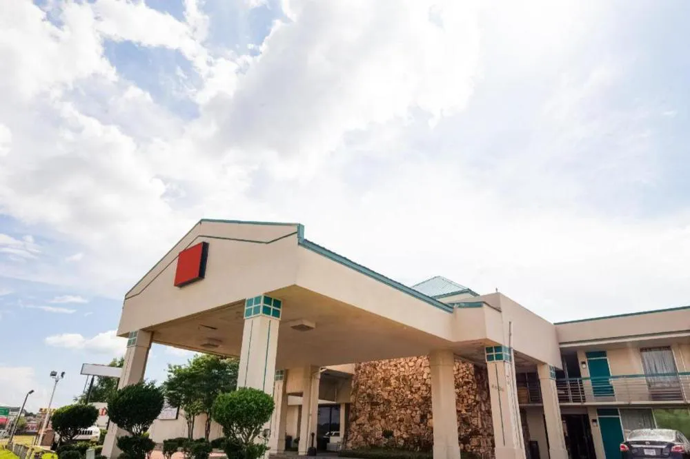 OYO Hotel O Jackson I-55 North hotel hero