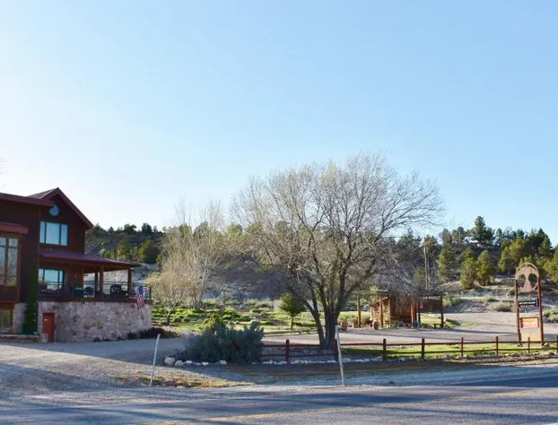 Arrowhead Country Cabins hotel detail image 2