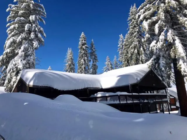 Quail Crossing Lodge hotel hero