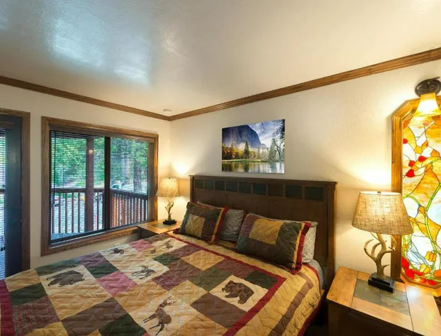 Four Seasons hotel detail image 2