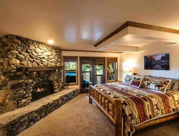 Four Seasons hotel detail image 3