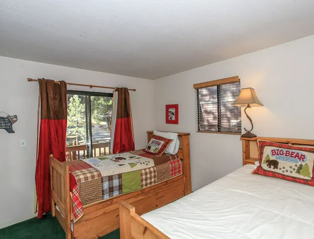 Four Seasons Retreat hotel detail image 2