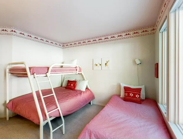 Christy Lane Condo hotel detail image 4