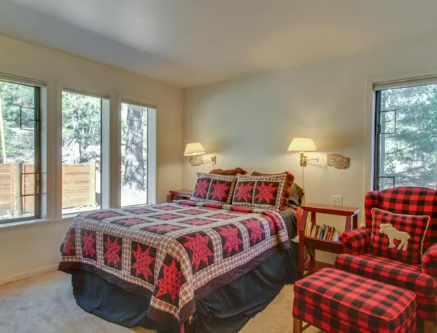 Christy Lane Condo hotel detail image 4