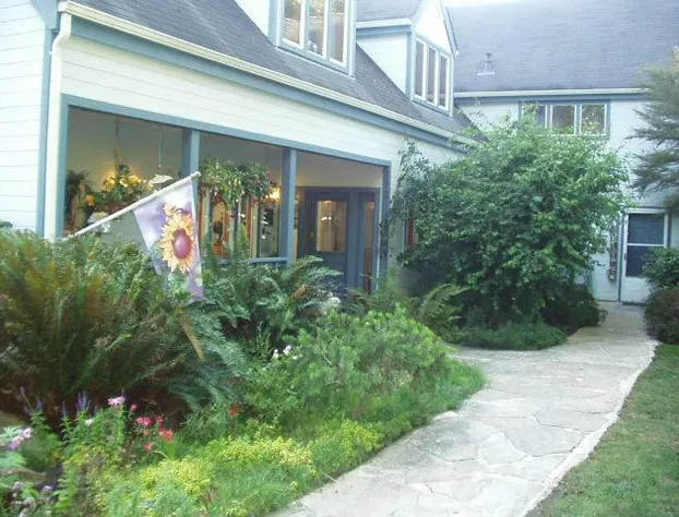 Lost Whale Inn hotel detail image 1