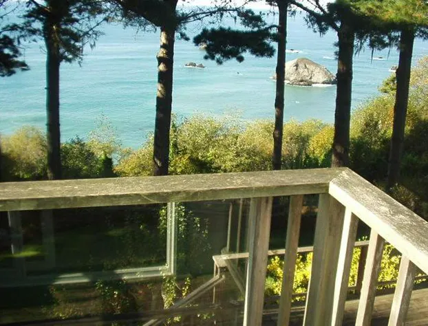 Lost Whale Inn hotel detail image 2