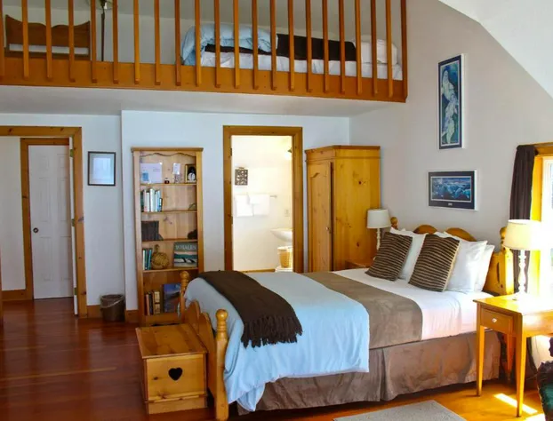 Lost Whale Inn hotel detail image 4