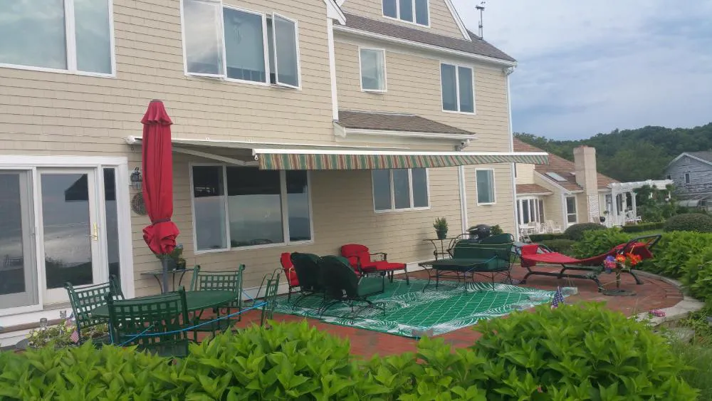 Inn 38 Oak Bluff Circle hotel hero