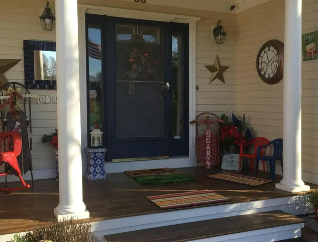 Inn 38 Oak Bluff Circle hotel detail image 2