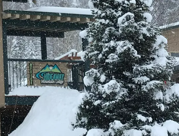 Hideaway Mountain Lodge hotel detail image 3