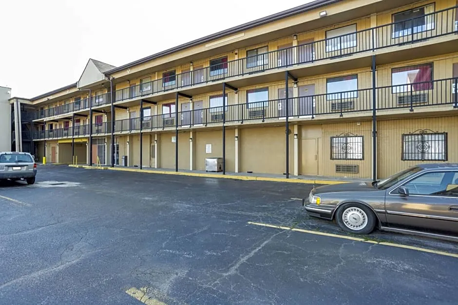 Hotel Baltimore Hwy 40 hotel hero