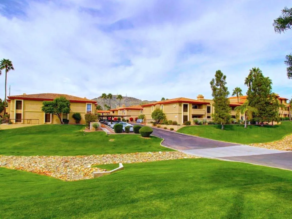 Resort Community: Three Heated 24 7 365 Pools mile walk to N. Mtn. Preserve hotel hero