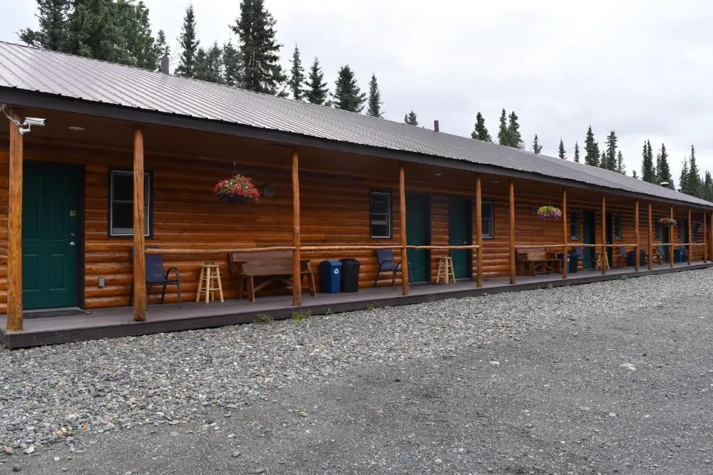 Backwoods Lodge hotel hero