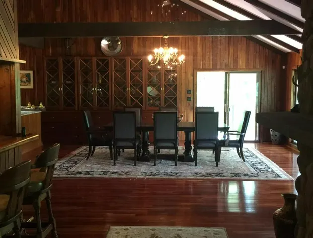 The Lodge in Sugar Hollow hotel detail image 2