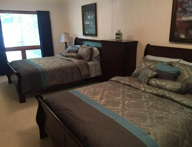 The Lodge in Sugar Hollow hotel detail image 3