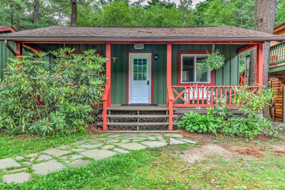 Magnolia Streamside Resort hotel hero