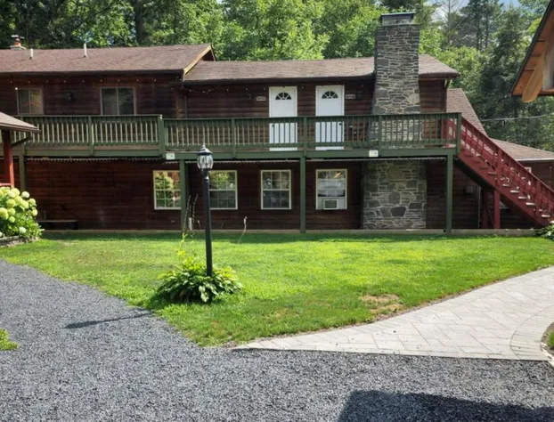 Magnolia Streamside Resort hotel detail image 1