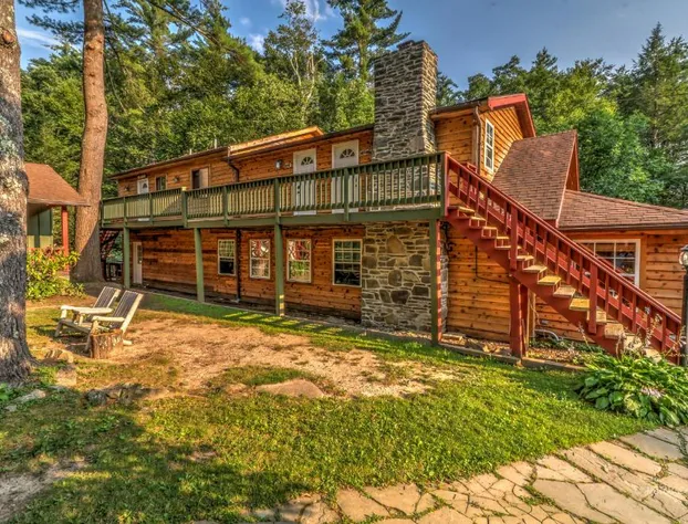 Magnolia Streamside Resort hotel detail image 4