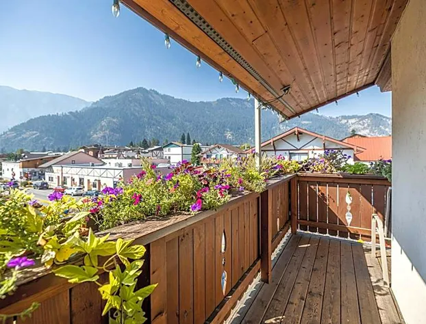 Solstice Suites hotel detail image 2