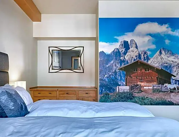 Solstice Suites hotel detail image 3