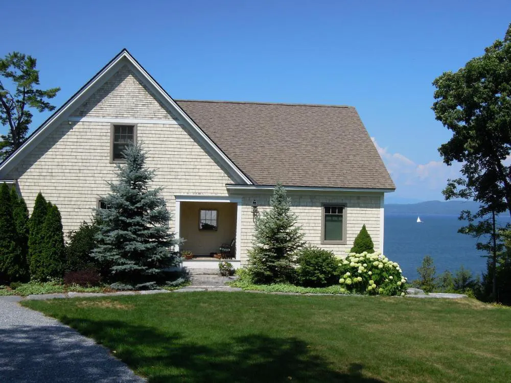 Button Bay Bed And Breakfast hotel hero