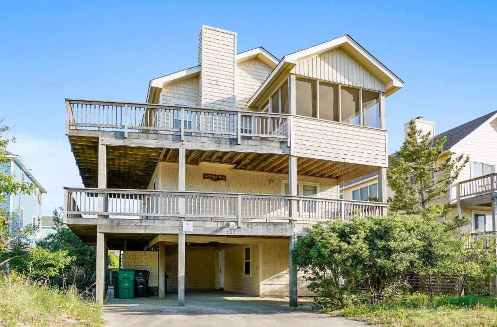 Driftin' Inn hotel hero