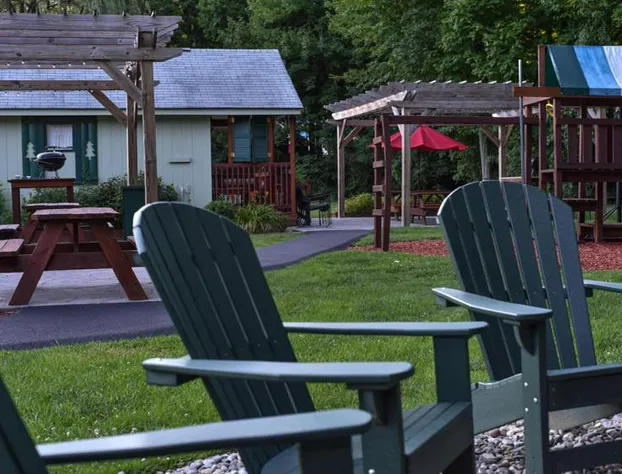 Adirondack Sunrise Lodge hotel detail image 4