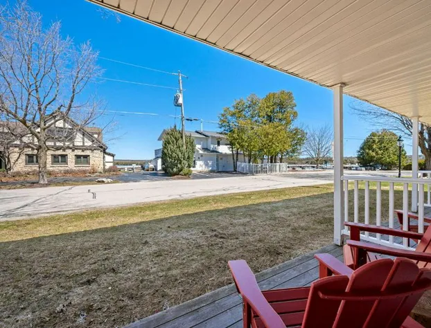 Spruce and Shore Motel hotel detail image 4