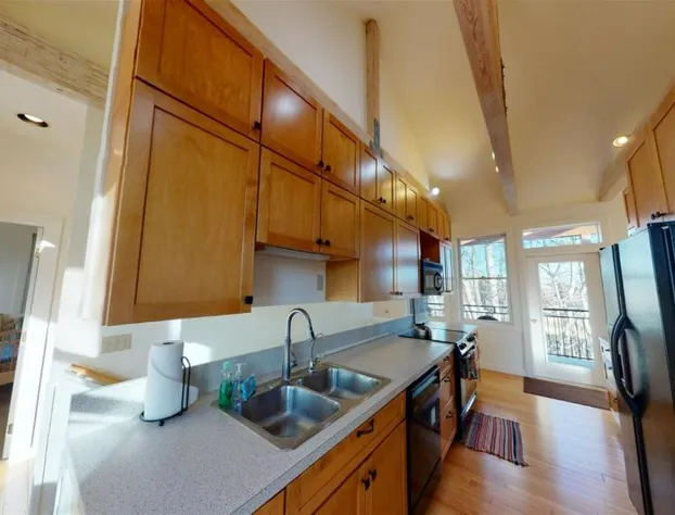 Mountain Treetop hotel detail image 3