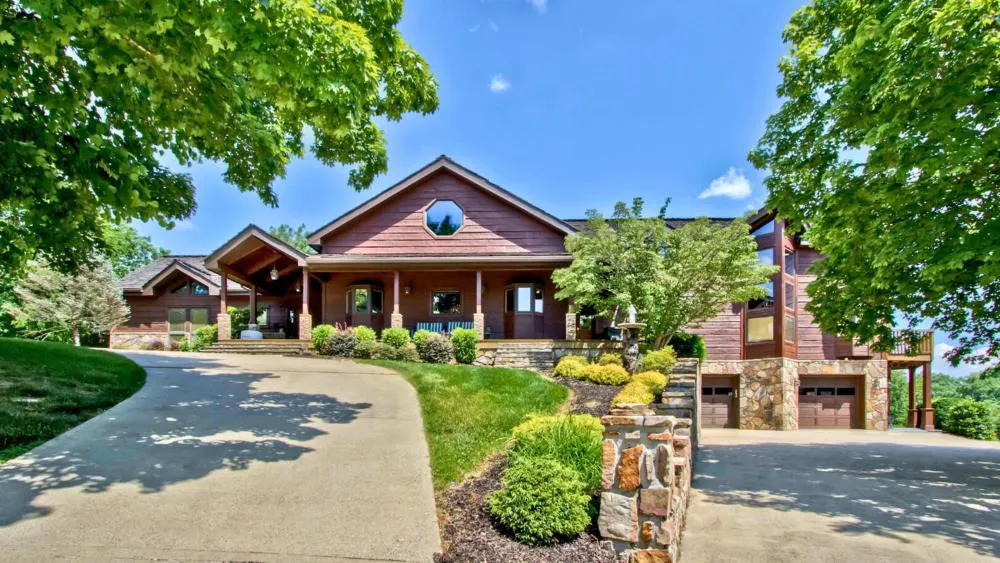 Douglas Lake Lodge in the Smoky Mountains hotel hero