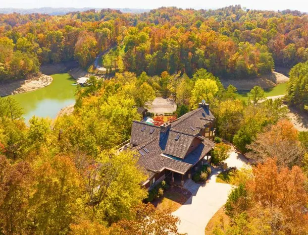 Douglas Lake Lodge in the Smoky Mountains hotel detail image 1