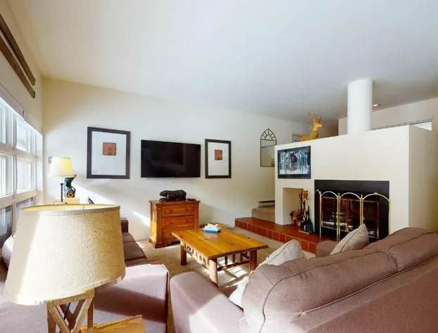 Cozy 1 Bedroom East Vail Condo #2C. Shuttle Hot Tub and Market on Site. hotel detail image 2