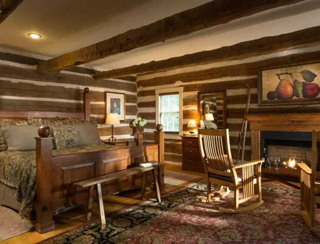 Inn and Cabins at Vaucluse Spring hotel detail image 1