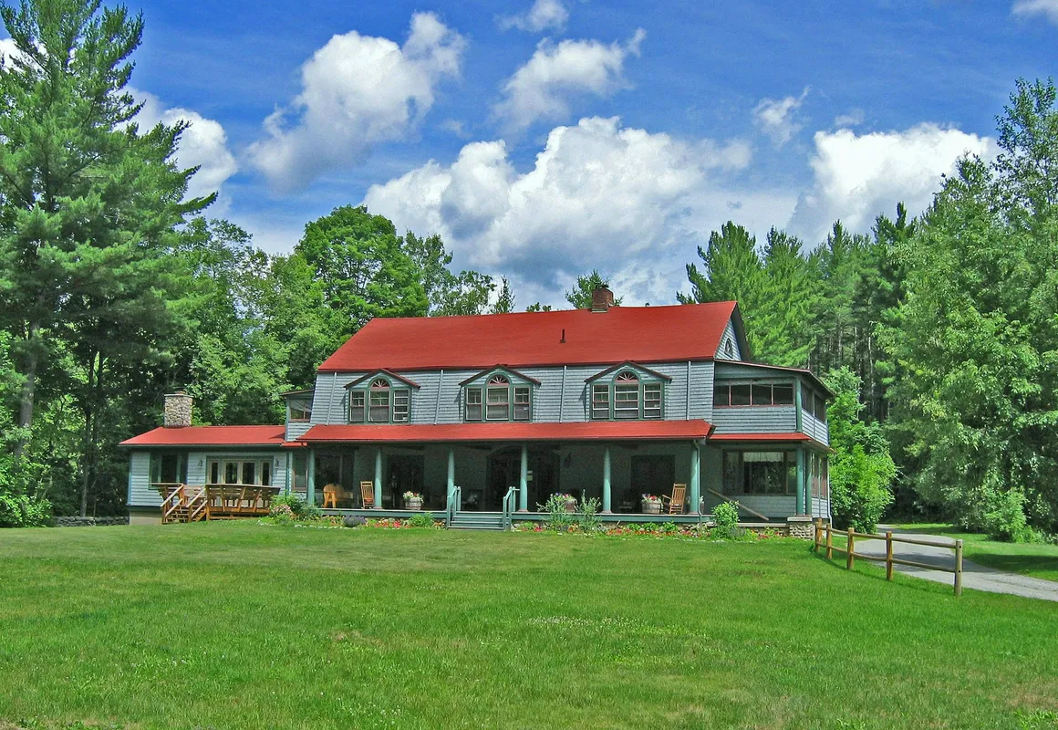 Trail's End Inn hotel hero