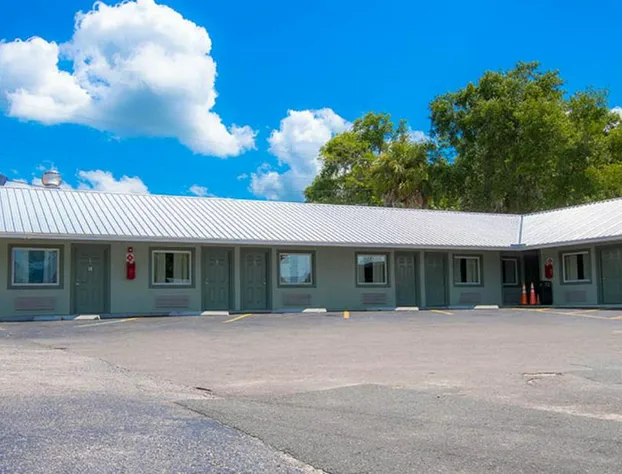 The Gator Den Motel hotel detail image 1