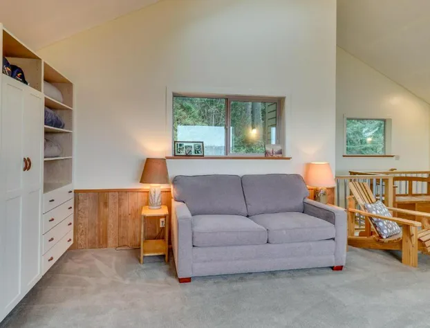 The Cabin at Oak Bay hotel detail image 3